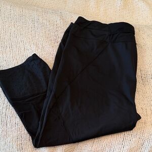 Black Athleta Cropped Leggings